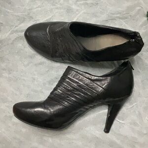 Me Too Black Ankle Boots